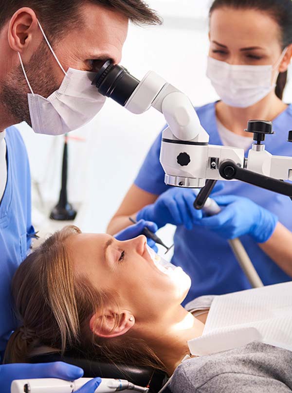 tratamientos cirugia oral en clinicas dentales Carballo